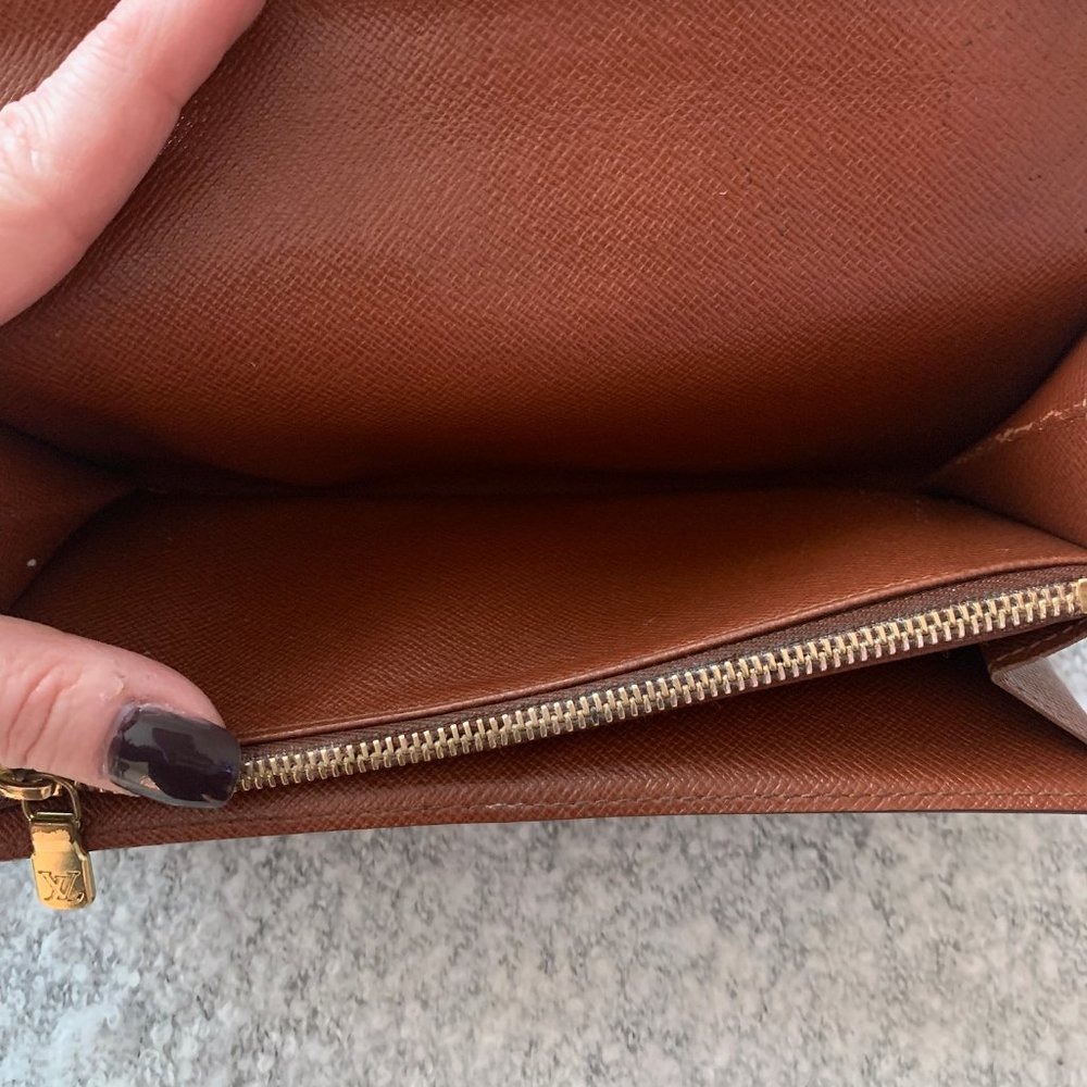 Louis Vuitton Monogram Sarah Wallet Envelope Wallet Authentic NICE Condi… - Picture 7 of 11